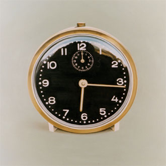 Alarm clock, painting by Teresa Dias Coelho